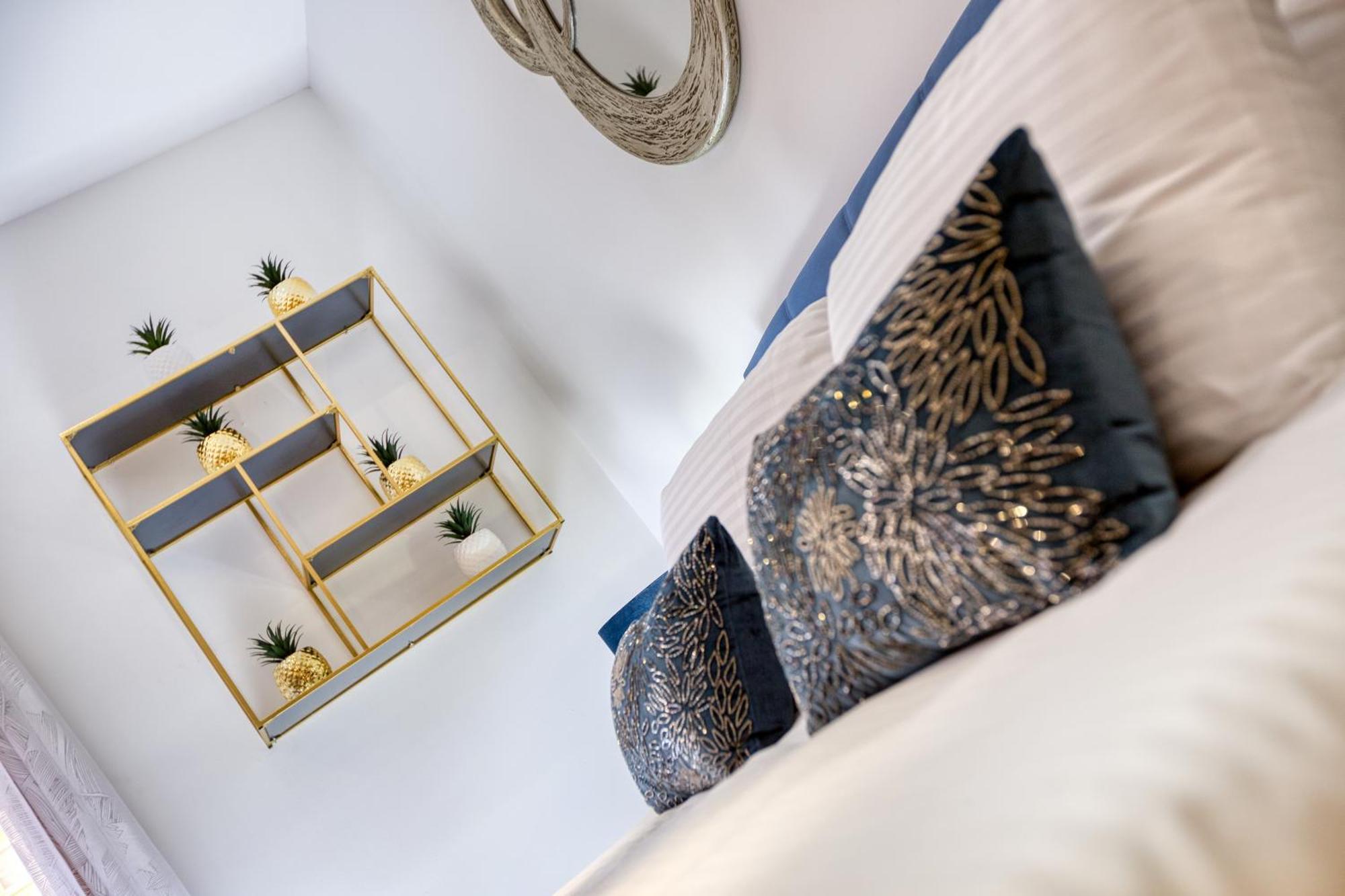 Stylish Valletta Suites Экстерьер фото