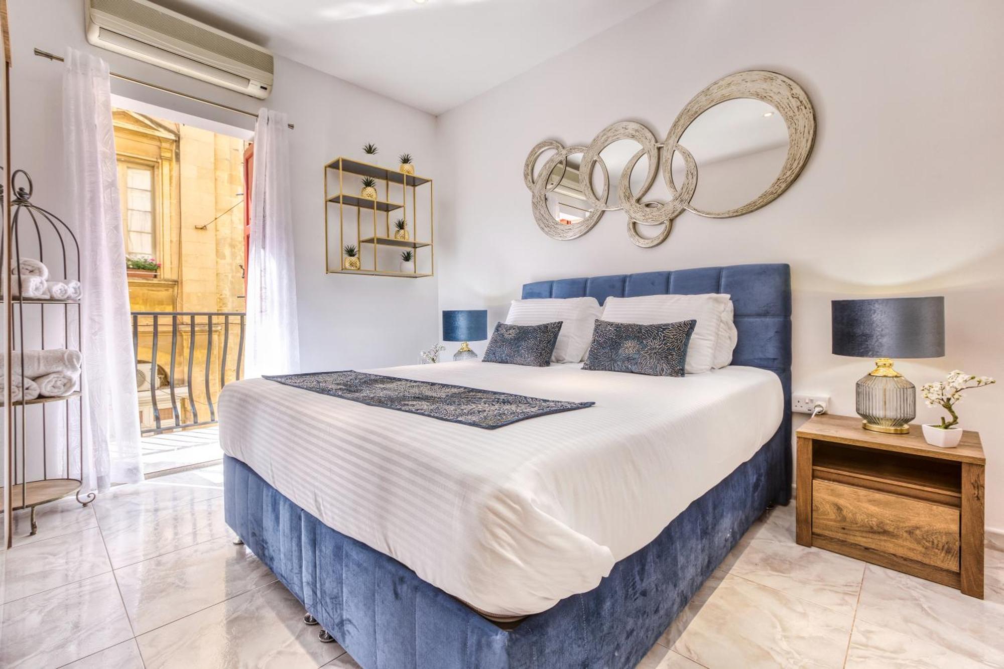 Stylish Valletta Suites Экстерьер фото